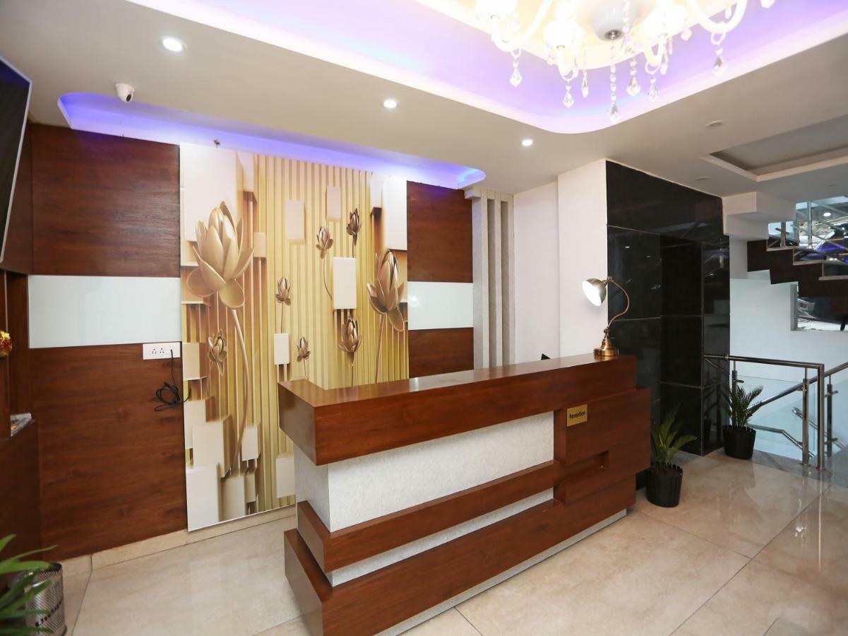 Oyo 35917 Vatika Heights Hotell McLeod Ganj Exteriör bild